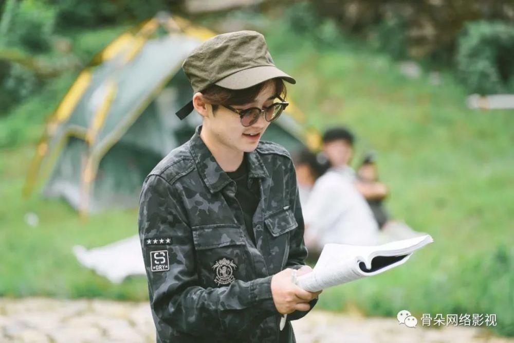 分账剧集破三千万,青春校园剧的元素碰撞丨专访导演西岛