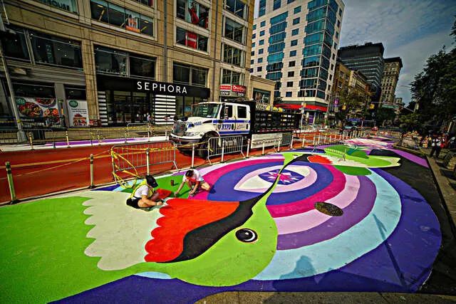 联合广场人行道铺满涂鸦或成最新网红打卡点