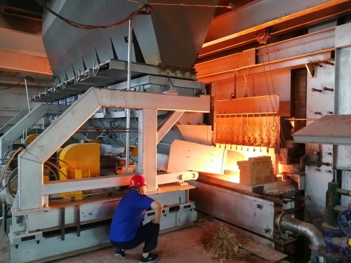中玻陕西基地公司400T/D汽车及功能玻璃基片成功下线
