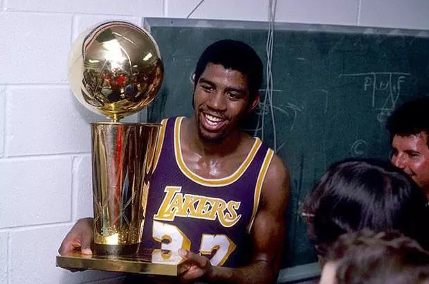 nba NBA天赋开发不完全的巨星：魔术师因不自律毁终身，奥尼尔太懒了