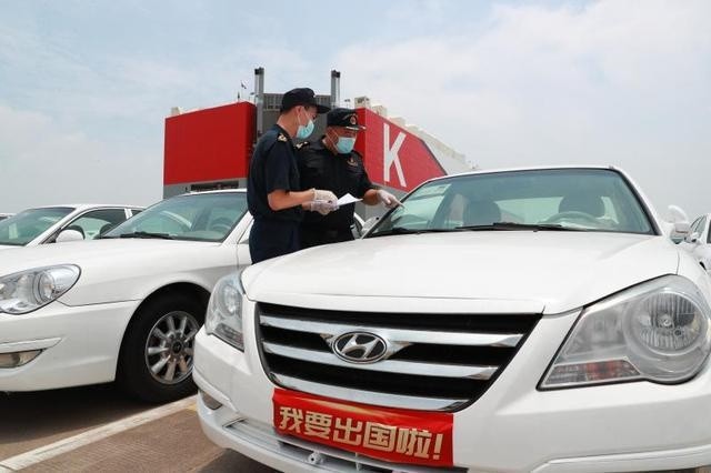 南沙迎来疫情后首批110台二手车出口