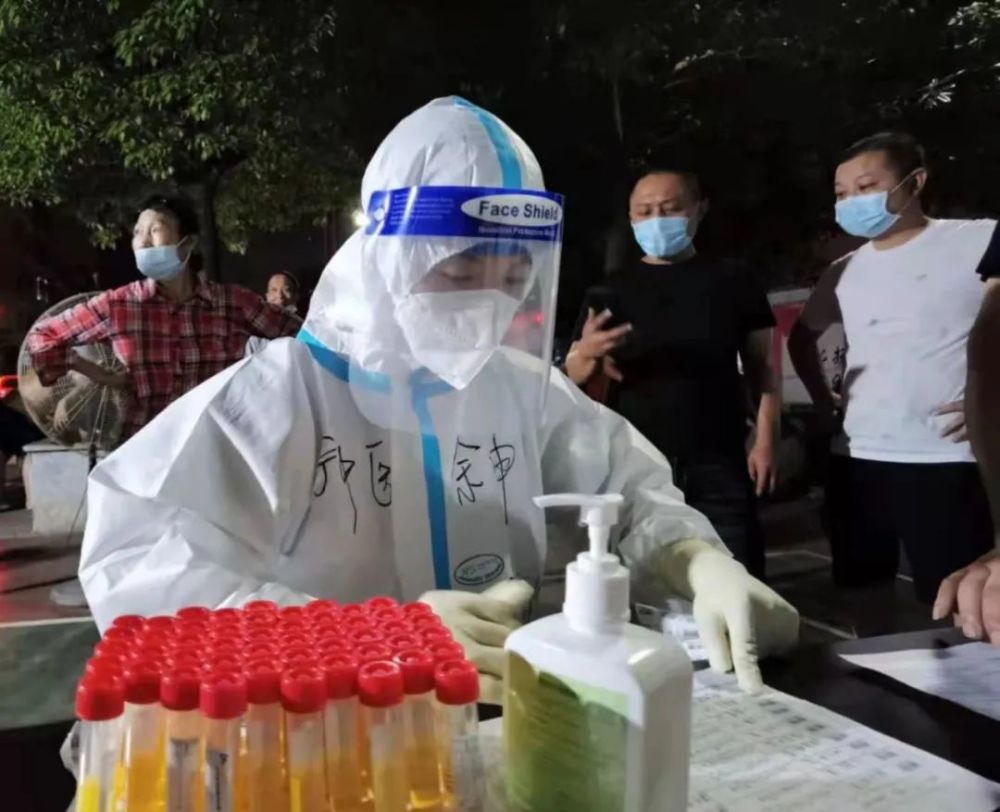 直击宁乡城区全民核酸检测采样现场照片流出张张令人动容