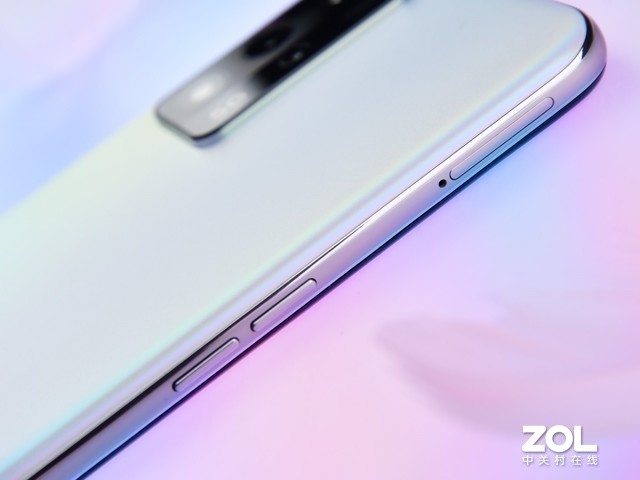 炎炎夏日的一瓶白桃汽水 OPPO A93s图赏