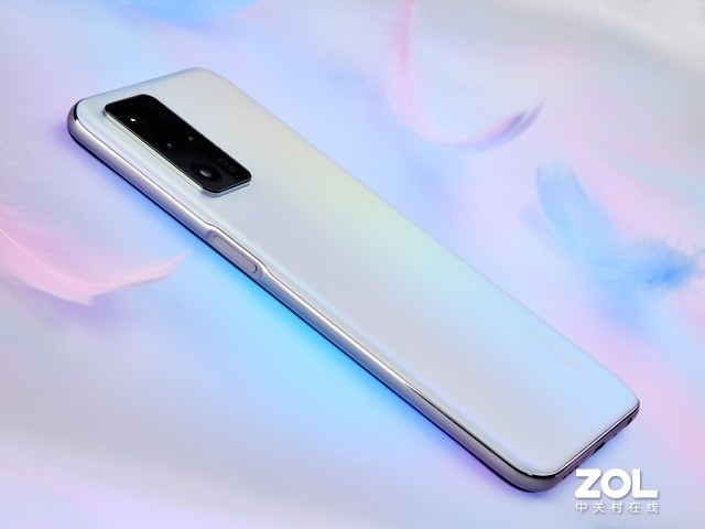 炎炎夏日的一瓶白桃汽水 OPPO A93s图赏