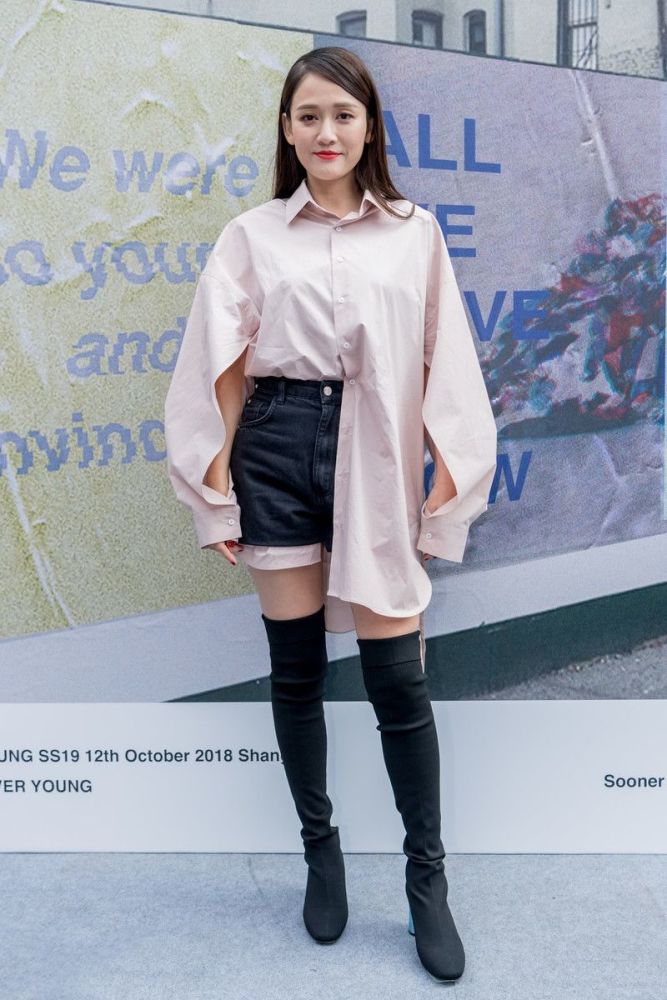 陈乔恩难怪能迷住小9岁的艾伦,穿男友风衬衫硬塞超短裤,真够潮