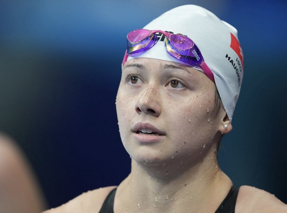 中国香港选手何诗蓓再添一银_腾讯新闻