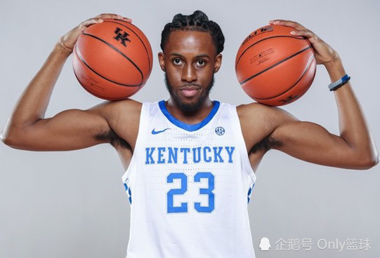 以赛亚-杰克逊上赛季效力于肯塔基大学,司职中锋,场均能得到8.4分6.