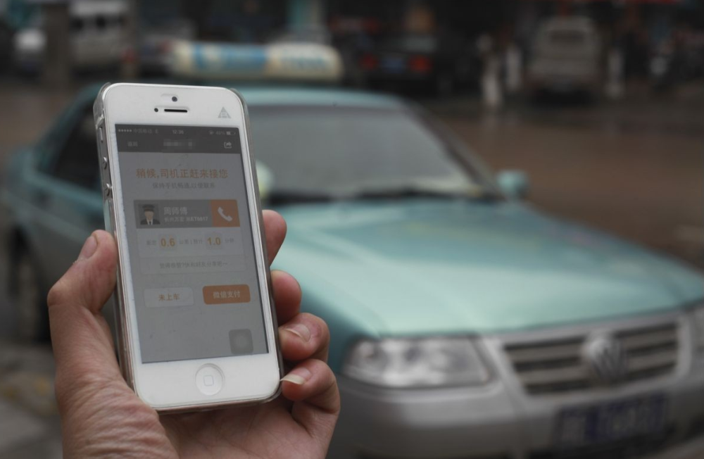 乘客未系安全带，司机却被罚款，交警：凭你是司机就罚你