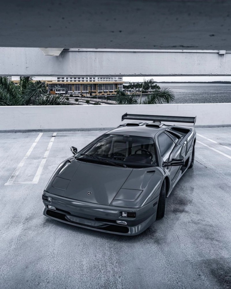 曾经的兰博基尼旗舰,经典翻灯造型如今依旧很帅的diablo sv