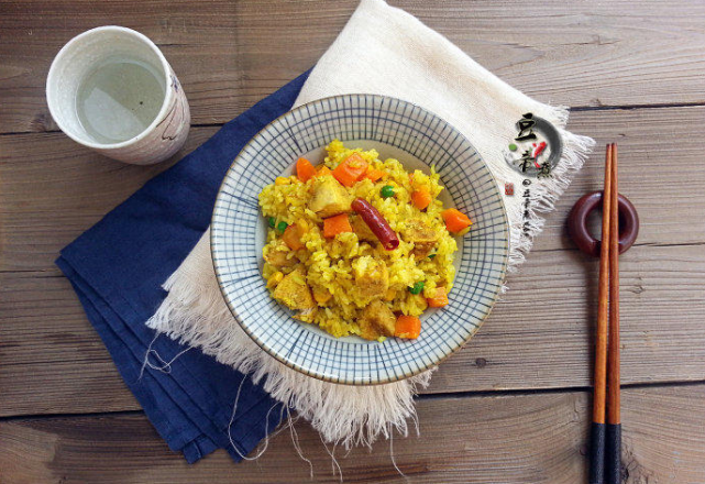 米饭的n种做法—第145课:咖喱鸡肉焖饭