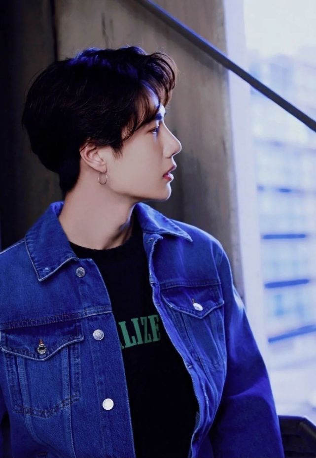 【王一博|壁纸头像】零碎的岛会找到海.