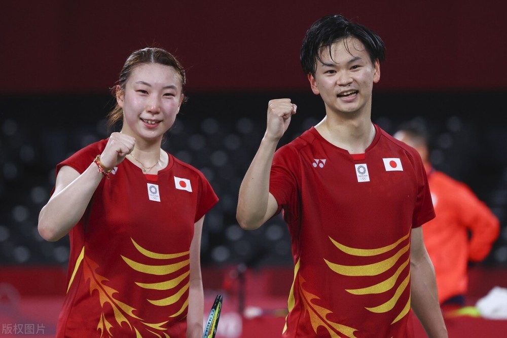 日本混双2:0夺奥运铜牌!激动跪地怒吼,中国混双无缘包揽金银铜
