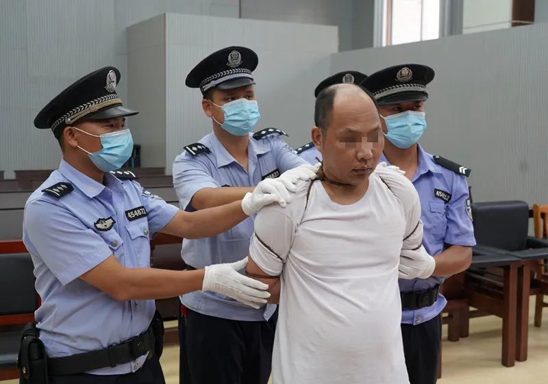 中国现代最残忍的死刑图片