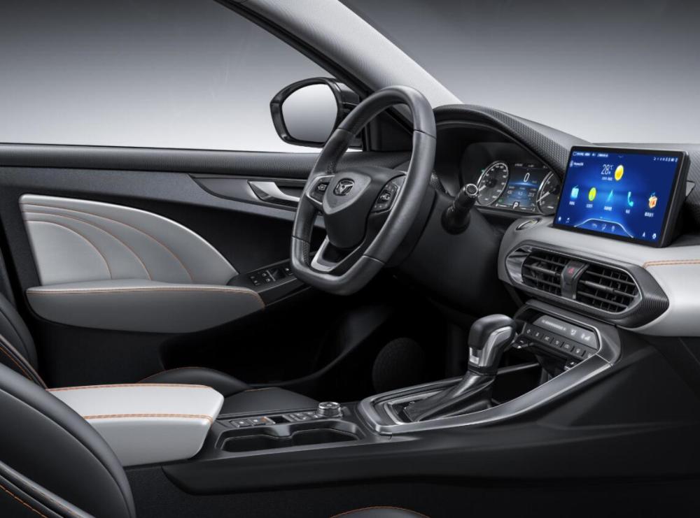 静态方面已经基本明朗，凯翼轩度内饰官图发布