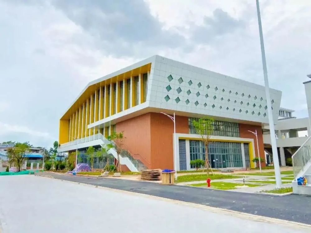 三水新城小学计划年底动工,凤凰小学新生到思贤小学借读_腾讯新闻