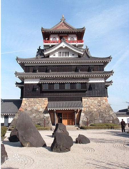 至此,本能寺之变,信长生前的领地大部分被丰臣秀吉接受,丰臣秀吉正常