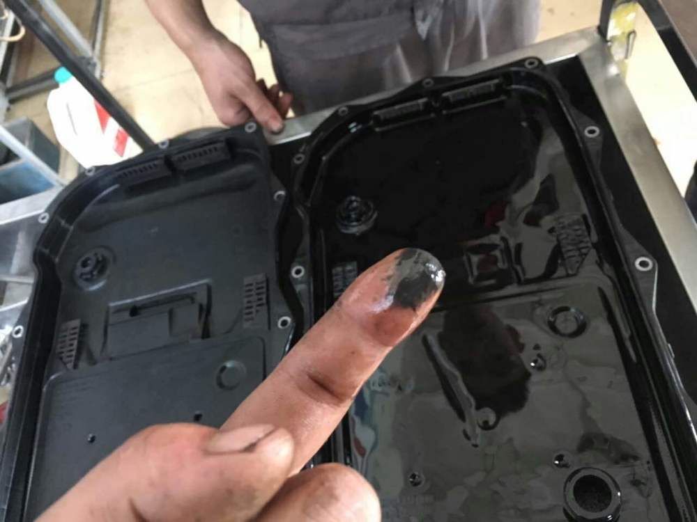 变速箱油多久更换一次？应该怎么换？这个方法既简单又省钱