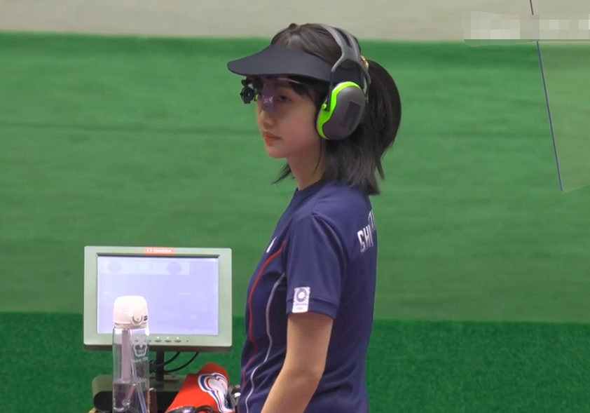 前五轮肖嘉芮萱都是5中3,第六轮肖嘉芮萱第四5中4,19分排名第四,希腊
