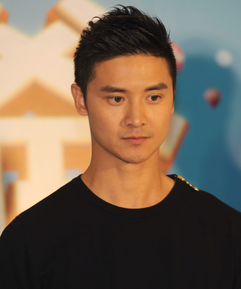 田亮教儿子跳水失败子承父业无望他的大肚腩也被网友嫌弃了