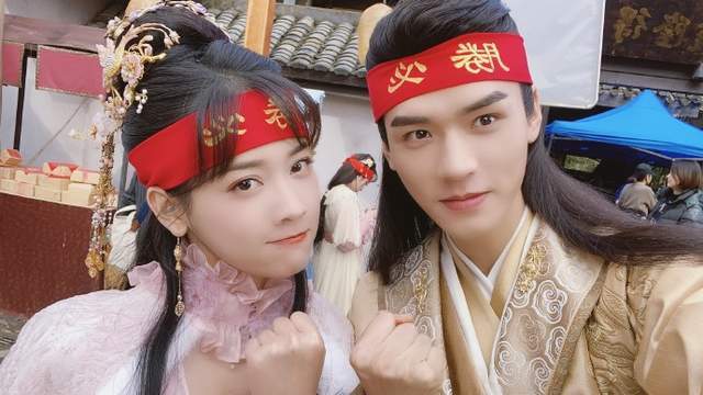 《玉楼春》姚滴珠,饰演者郑湫泓曾搭档龚俊,从歌手成功转型演员