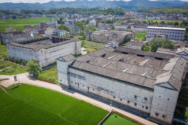 河源这个地方宛若宫崎骏笔下的童话却是历史丰富的古村