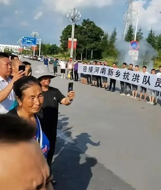 救援人员不幸触电身亡,去世当天是2个儿子的生日