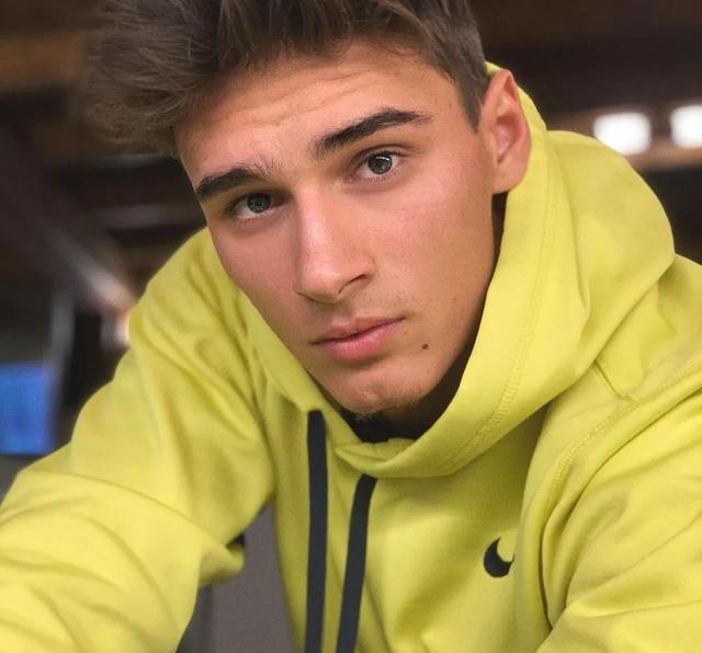 versace范思哲大秀上的保加利亚男模特,值得关注的新人男模面孔