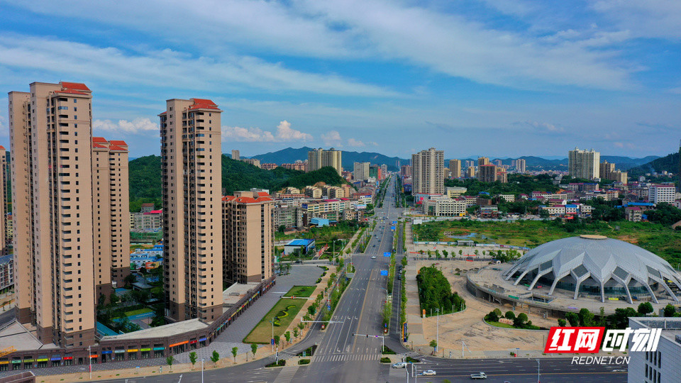 衡山不负时光高质量发展蹄疾步稳