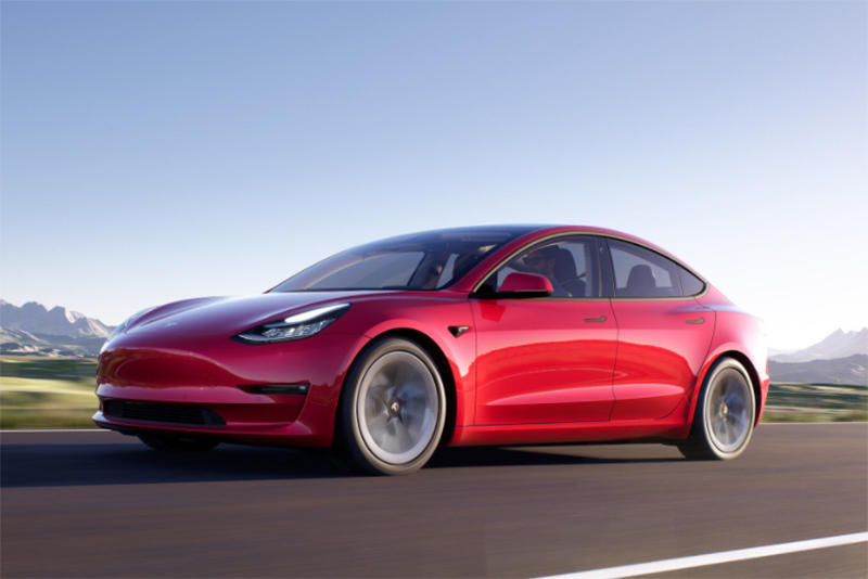 特斯拉Model 3再降价，其它品牌坚持不降价，你喜欢哪一种？