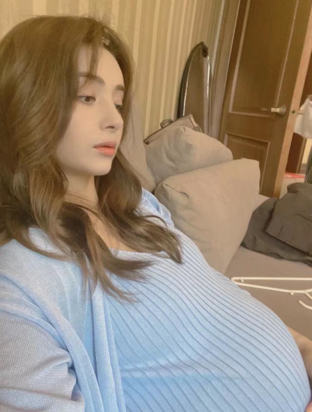 麦迪娜晒33周孕肚照称孕晚期太难熬比怀儿子时矫情感觉二胎是女儿