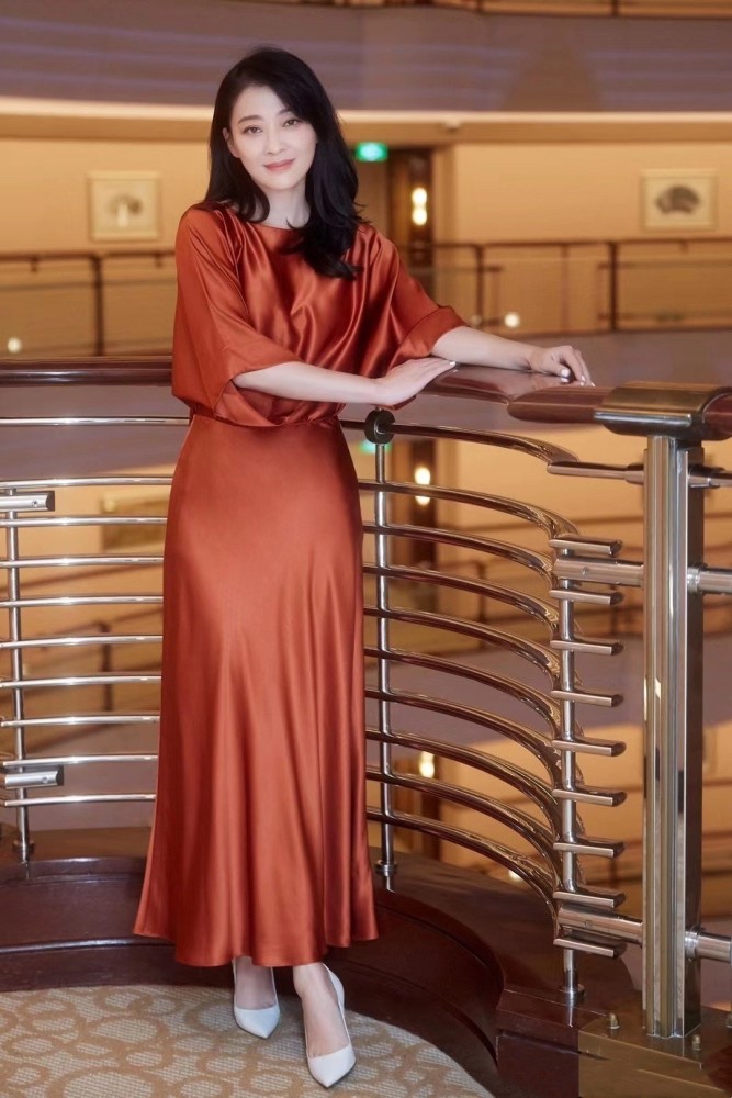 梅婷这次打扮得真特别!