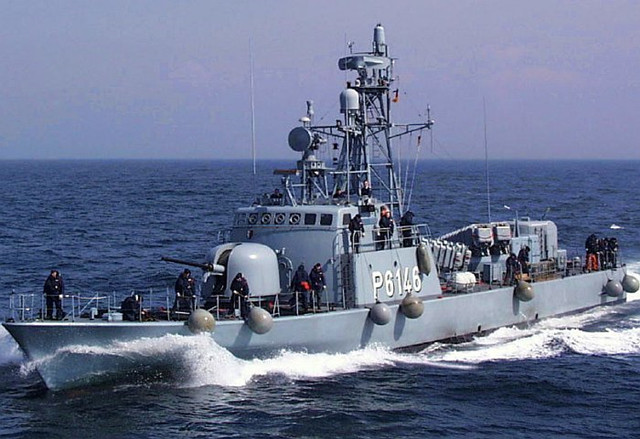 海上的虎式法国为西德设计建造的148级虎式导弹快艇