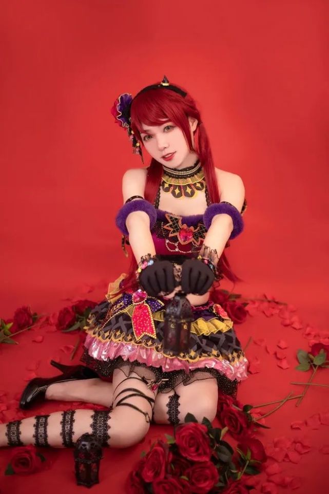 cos:lovelive!樱内梨子 小恶魔觉醒