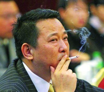 黑社会老大资产高达400亿元,连续三届当选省政协委员,被判死刑