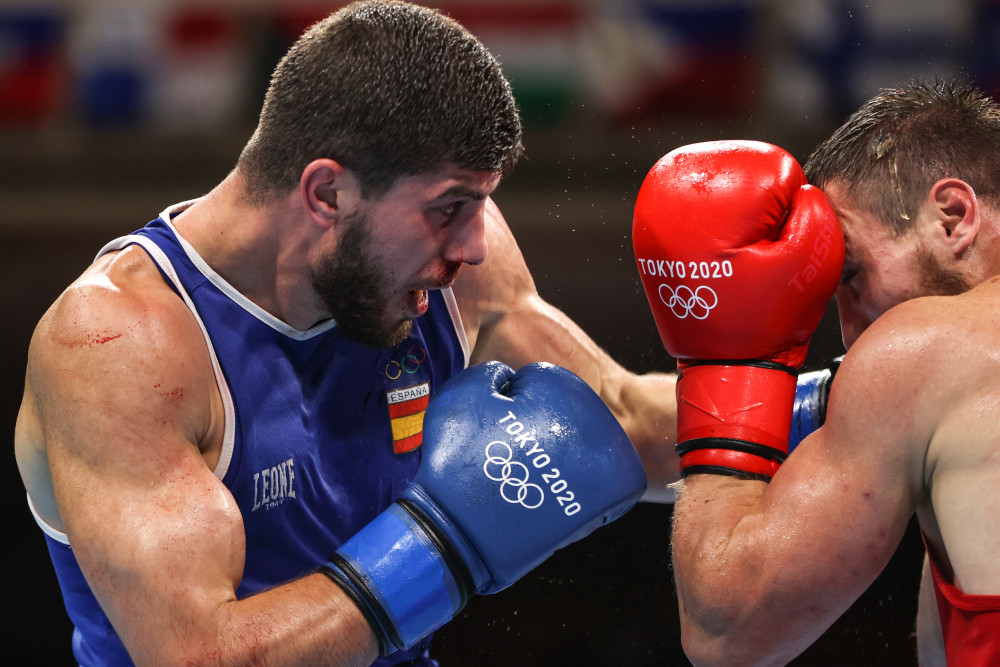 (东京奥运会)拳击——男子75-81公斤级四分之一决赛:一拳致胜