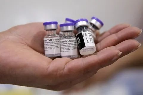 解药 辉瑞疫苗加强针应对delta抗体滴度提数倍是否开打争论仍多 腾讯新闻