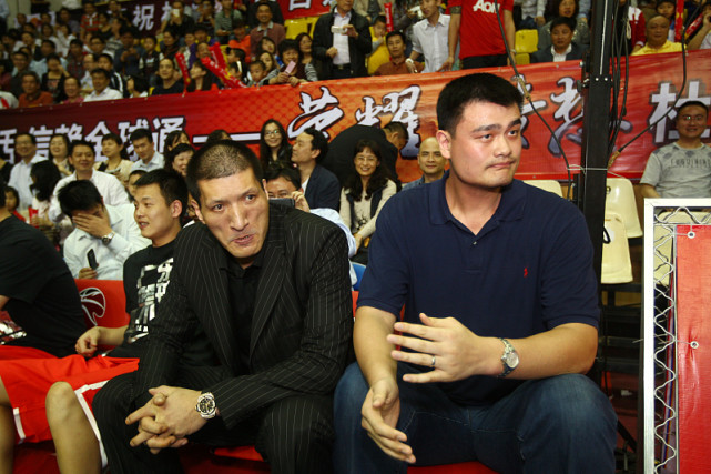 1275李月汝展现风采无愧许利民信任姚明巴特尔成幕后功臣
