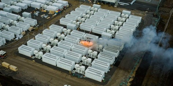 特斯拉澳洲储能电站突发火灾 马斯克上推特“围观”
