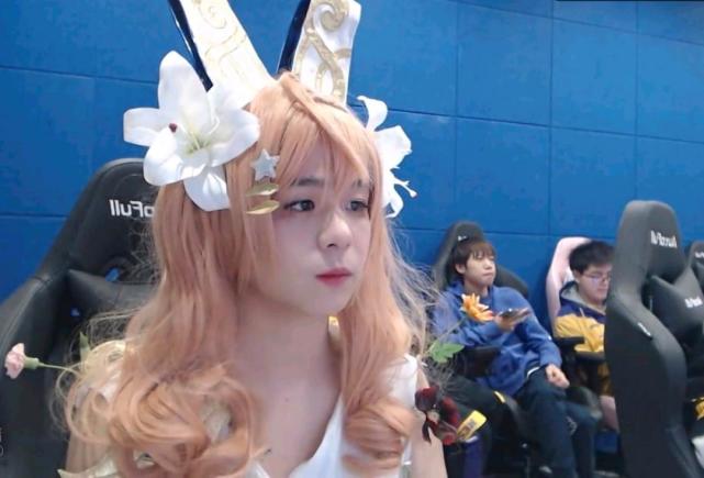 hero久酷粉丝大闹会场,李九都看不下去,九天狐:胜败乃兵家常事