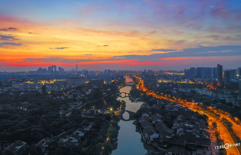 江蘇24小時·滾動推送|江陰市:風雨過後組高塔