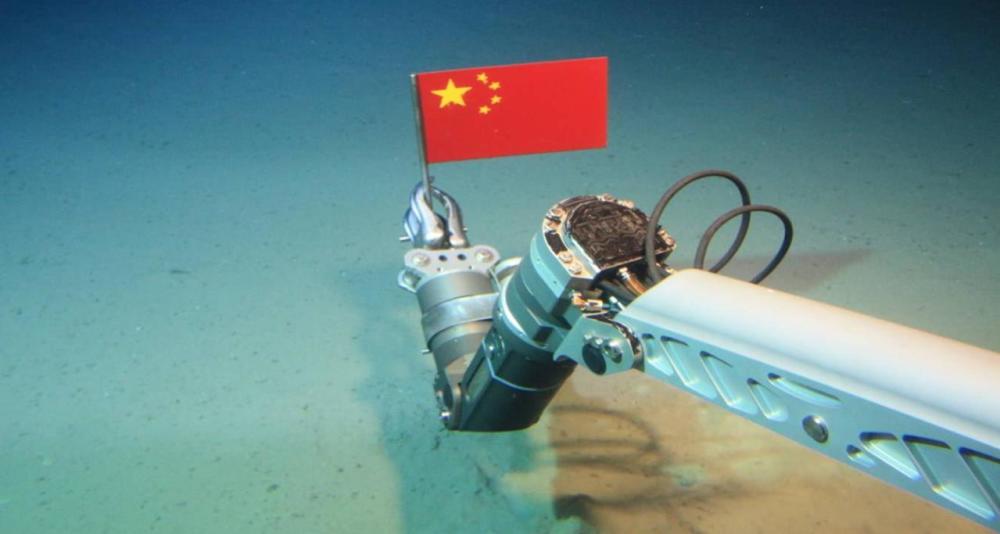 马里亚纳海沟10928米处,出现了科学家最不愿看见的东西:塑料