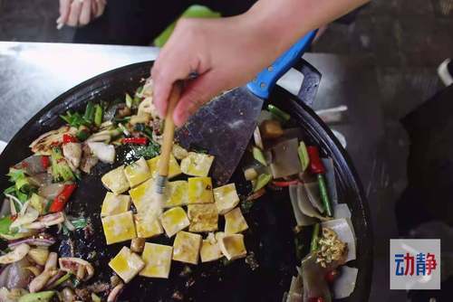 逛吃贵州丨今天来说说因普通话不标准容易被外地朋友误会为罗锅的烙锅