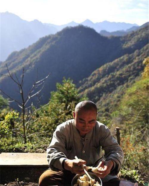 終南山隱士萬人隱居的背後是逃避現實一場大雪直接原形畢露