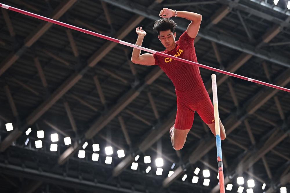 7月31日,东京奥运会男子撑杆跳高资格赛b组,黄博凯出战 图据视觉中国