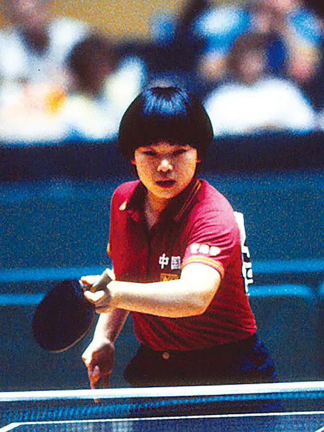 谁能料想,中国队的倪夏莲搭档曹燕华,耿丽娟一举夺得——正想打败中国