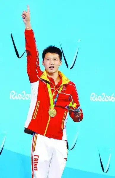 6,陈艾森身高也就160 就有18,确实是包大人,人小鬼大!