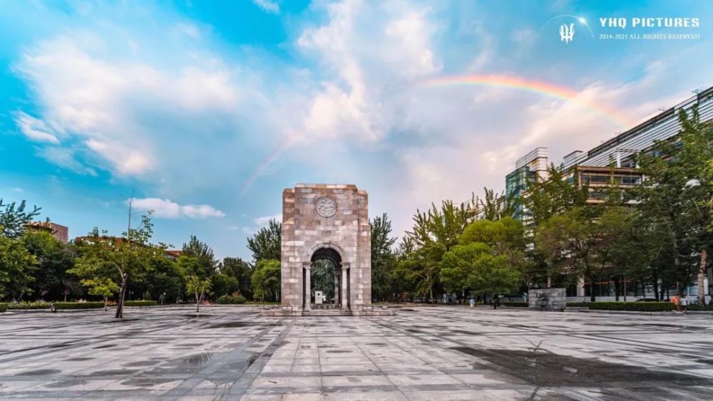 曾宪梓楼发出令人心动的信号 称得上一场难忘的偶遇