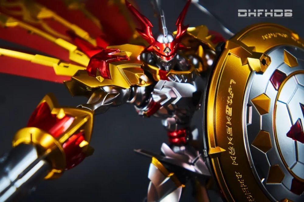 【佳作】万代frs红莲骑士兽三种配色喷涂作品_腾讯新闻