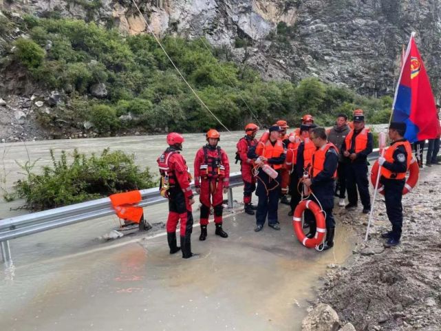 闻"灾"而动 众志成城——记定日县绒辖乡抗击泥石流灾害