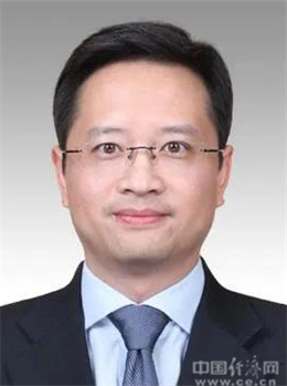 袁泉当选上海奉贤区区长简历